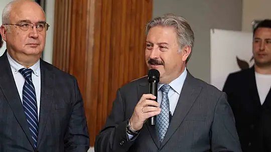 Sanatın merkezi 'Sanat Melikgazi' hat sergisine ev sahipliği yapıyor
