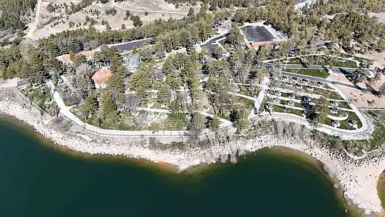 Sarımsaklı Barajı Mesire Alanı, yenilenen yüzüyle vatandaşların ziyaretini bekliyor