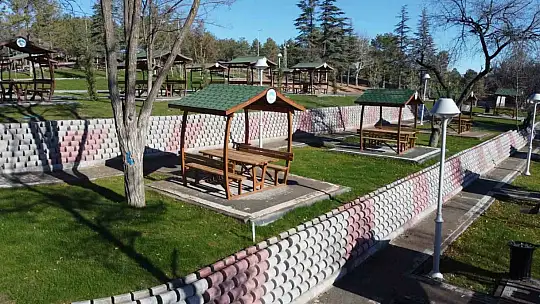 Sarımsaklı Barajı Mesire Alanı, yenilenen yüzüyle vatandaşların ziyaretini bekliyor