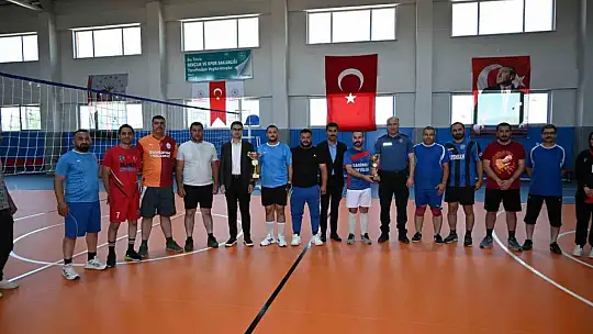 Sarıoğlan Voleybol Turnuvası tamamlandı
