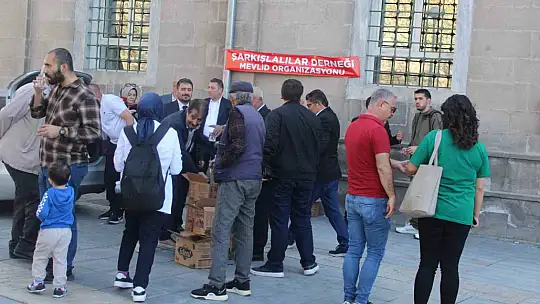 Şarkışlalılar Derneği, okul saldırısında hayatını kaybedenler için mevlit okuttu