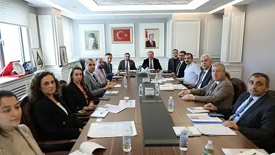 Savunma sanayii heyeti Havacılık Ve Uzay Bilimleri Lisesi için Melikgazi'de toplandı