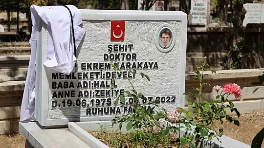 Şehit Dr. Ekrem Karakaya dualarla anıldı