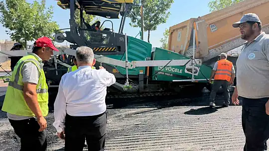 Şehit Komandolar Caddesi'ndeki asfalt çalışması devam ediyor