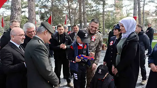 Şehit polisler mezarları başında anıldı