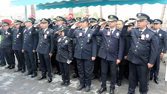 Şehit polisler mezarları başında anıldı