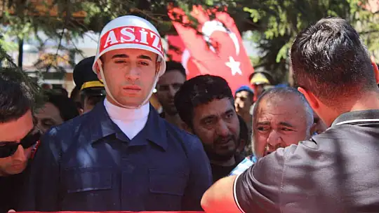 Şehit Üzüm Kayseri'de son yolculuğuna uğurlandı