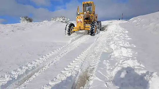 Sel, heyelan ve kar yağışına karşı yoğun mücadele