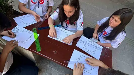 Selçuklu Uygarlığı ve Gevher Nesibe Tıp Tarihi Müzesi gençlerin ilgi odağı oluyor