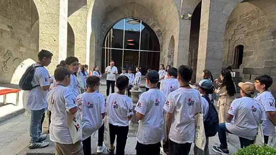 Selçuklu Uygarlığı ve Gevher Nesibe Tıp Tarihi Müzesi gençlerin ilgi odağı oluyor
