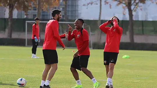 Sinan Kaloğlu: 'Milli takım öncesi oynanan maçlarda özgüvenimiz biraz yükseldi'