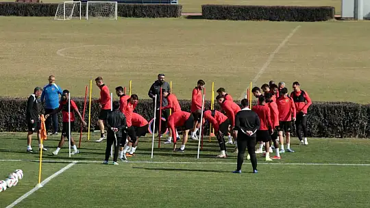 Sinan Kaloğlu: 'Milli takım öncesi oynanan maçlarda özgüvenimiz biraz yükseldi'