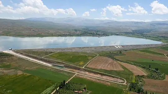 Son 23 yılda Kayseri'de suyun bereketi toprakla buluştu