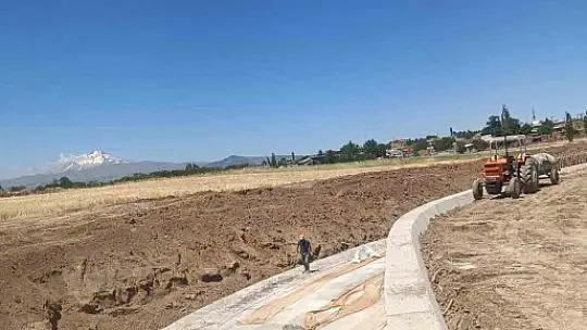 Sosun Deresi'nde taşkın koruma çalışmaları sürüyor