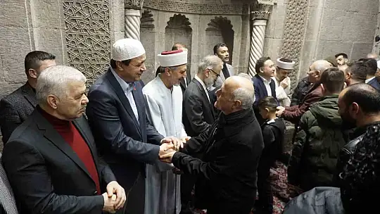 SP Genel Başkanı Mahmut Arıkan, Kayserili vatandaşlarla bayramlaştı