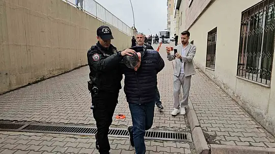 Suç örgütü operasyonunda gözaltına alınan 9 kişi adliyeye sevk edildi