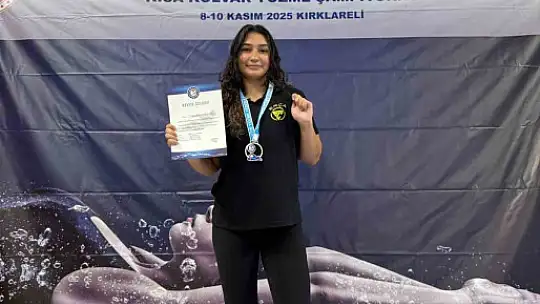 Sudenas Çakmak, 3 kez Türkiye rekoru kırdı