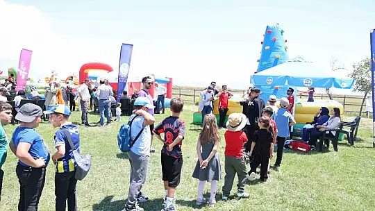 Sultan Sazlığı'nda uçurtma şenliği düzenlendi