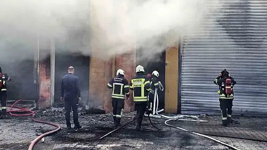 Sünger atölyesi alevlere teslim oldu