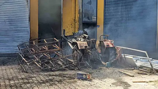 Sünger atölyesi alevlere teslim oldu