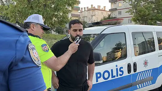 Şüphe üzerine durdurulan sürücü 1.06 promil alkollü çıktı