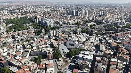 Suriçi Cami Kebir'de hem tarih gün yüzüne çıkıyor, hem esnafın yüzü gülüyor