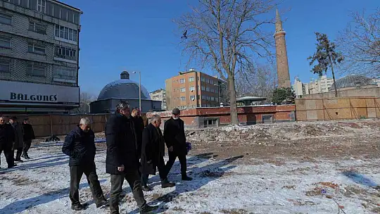 Suriçi Camikebir Kentsel Dönüşüm Projesi'ndeki çalışmalar yerinde incelendi