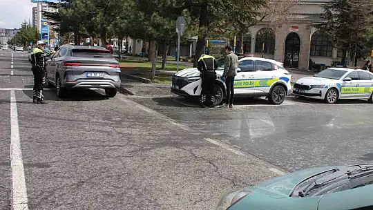 Sürücüler APP plaka ve multimedya konusunda bilgilendirildi