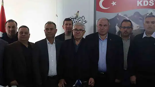 Süt üreticileri sorunlarını Kayseri'de masaya yatırdı