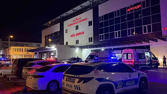 Tabancayla yaraladıkları şahsı hastaneye bırakıp kaçtılar: 1 yaralı