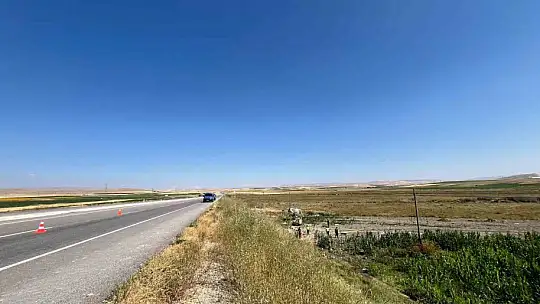 Takla atan otomobildeki 2 kişi hayatını kaybetti