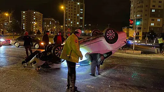 Takla atan otomobilinin kapıları zarar görmesin diye vinç getirtti