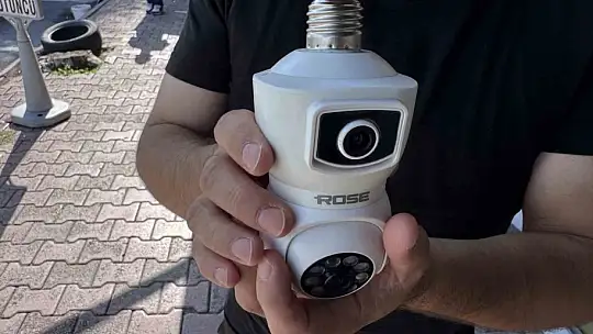 Taksiti bitmeden güvenlik kamerasını çaldılar