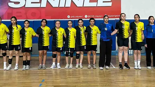 Talas 75. Yıl Mühibe Germirli Ortaokulu'ndan çifte şampiyonluk