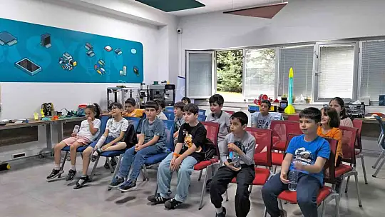 Talas Belediyesi'nden geleceğin teknoloji yıldızlarına yaz desteği