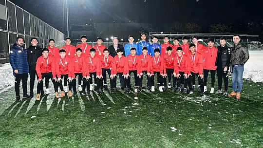 Talas Belediyespor başarıya doymuyor