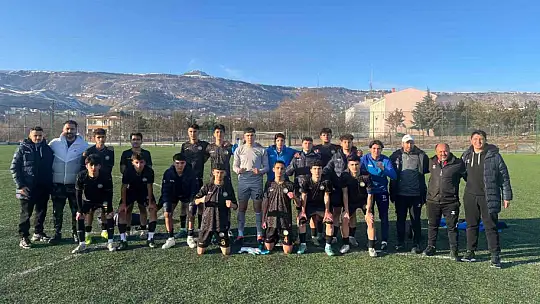 Talas Belediyespor başarıya doymuyor