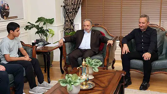 Talas Belediyespor'un gururu Mustafa Çiğdem'den Başkan Yalçın'a ziyaret