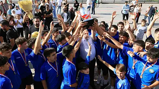 Talas'ın altın çocukları yine tarih yazdı