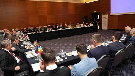 Talas'ın belediyecilik vizyonu TDBB Toplantısı'nda gündem oldu