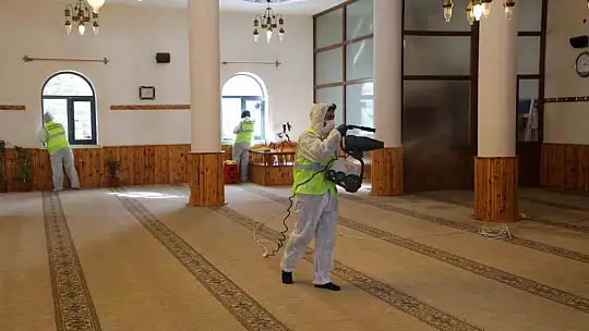 Talas'ın camilerinde Ramazan'a özel temizlik