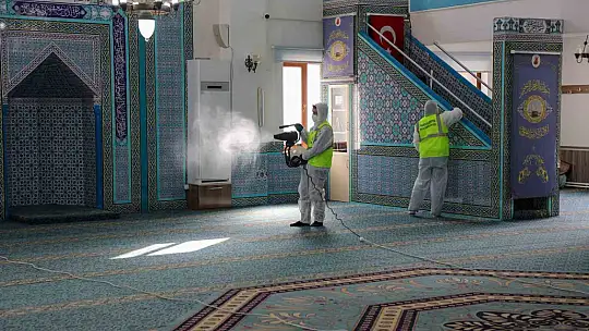Talas'ın camilerinde Ramazan'a özel temizlik