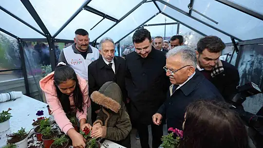 Talas'ta 'çiçek' gibi festival