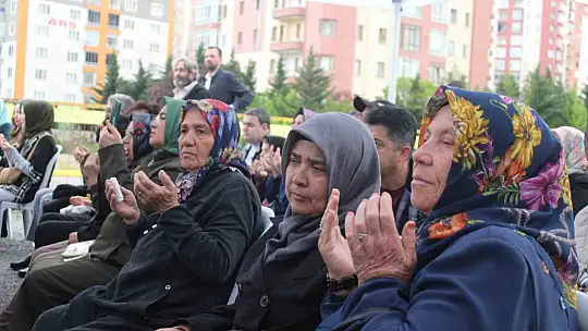 Talas'ta 60 aile yeni evlerine kavuştu