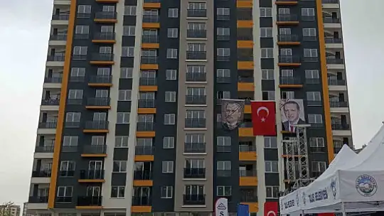 Talas'ta 60 aile yeni evlerine kavuştu