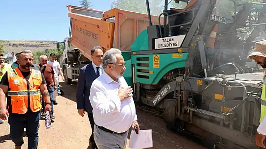 Talas'ta asfalt yılı hız kesmiyor: Sayer Caddesi yeni yüzüyle hizmette