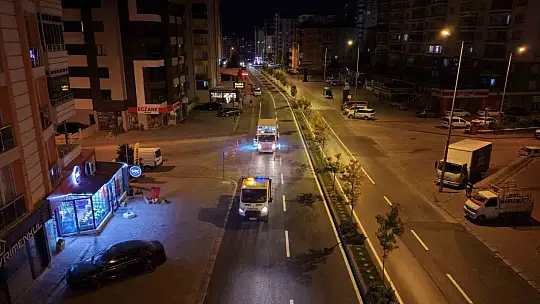 Talas'ta asfalt yılı hız kesmiyor: Sayer Caddesi yeni yüzüyle hizmette