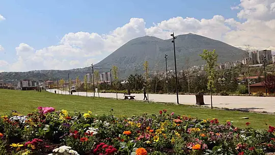 Talas'ta bahar 'Çiçek Şenliği' ile taçlanıyor