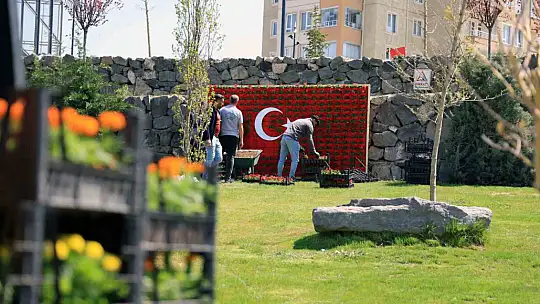 Talas'ta bahar 'Çiçek Şenliği' ile taçlanıyor