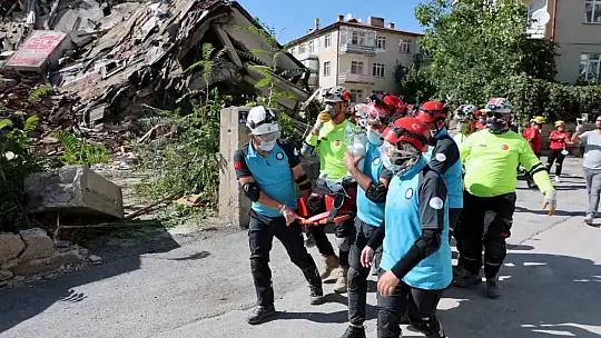 Talas'ta deprem tatbikatına tam not